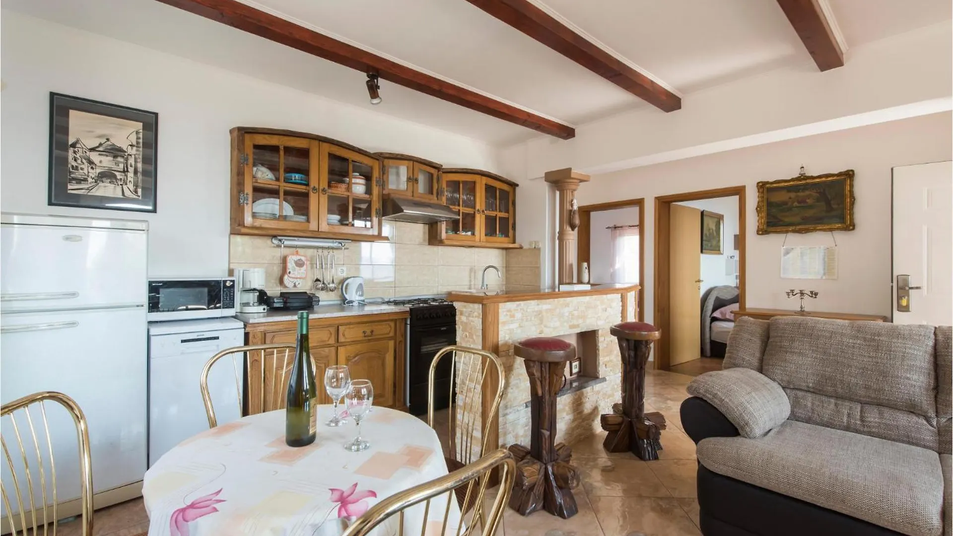 Amazing Apartment In Rovanjska - Jasenice