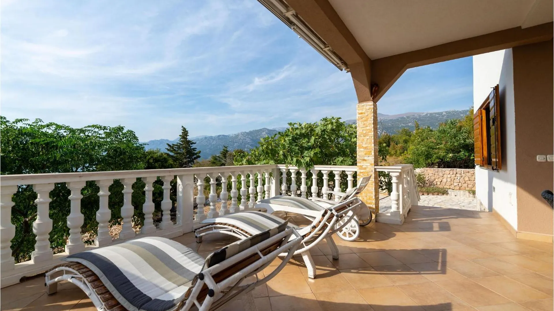 Amazing Apartment In Rovanjska - Jasenice 0*,